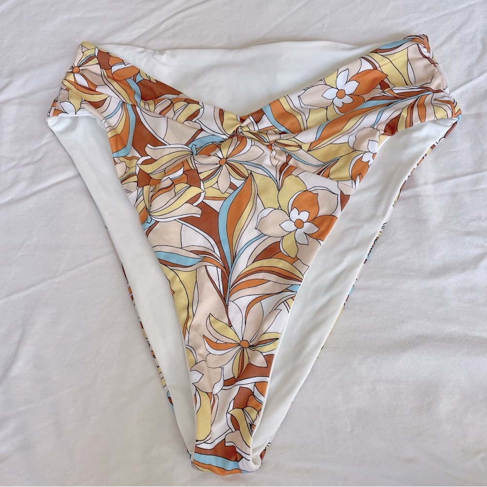 L*Space - Eco Chic Nancy Lee Bottoms Bitsy Soulshine Floral (medium)